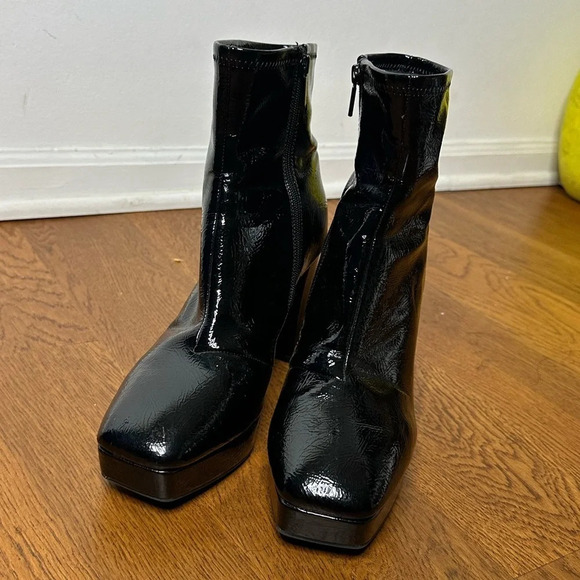 Impo Black Ankle Boots - Picture 3 of 16